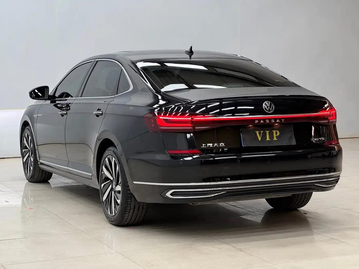 2023 Passat 330TSI Elite Edition — миниатюра 9