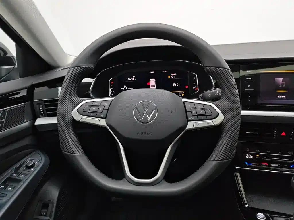 2025 Volkswagen Passat 330TSI Elite Edition — миниатюра 11