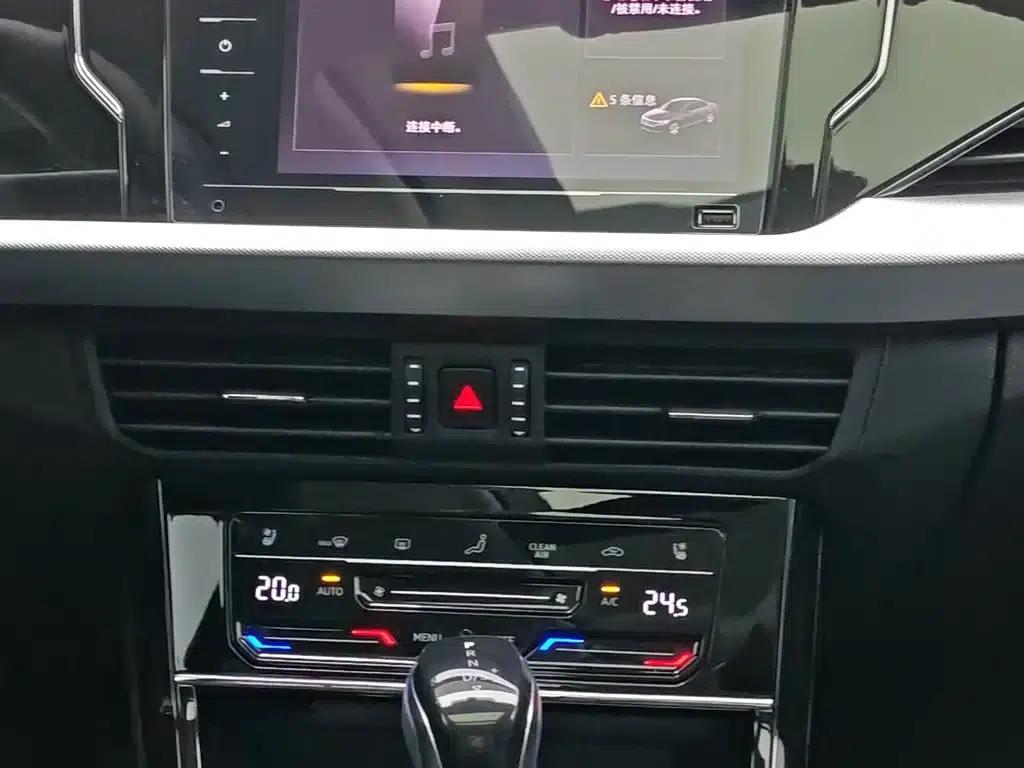 2025 Volkswagen Passat 330TSI Elite Edition — миниатюра 12