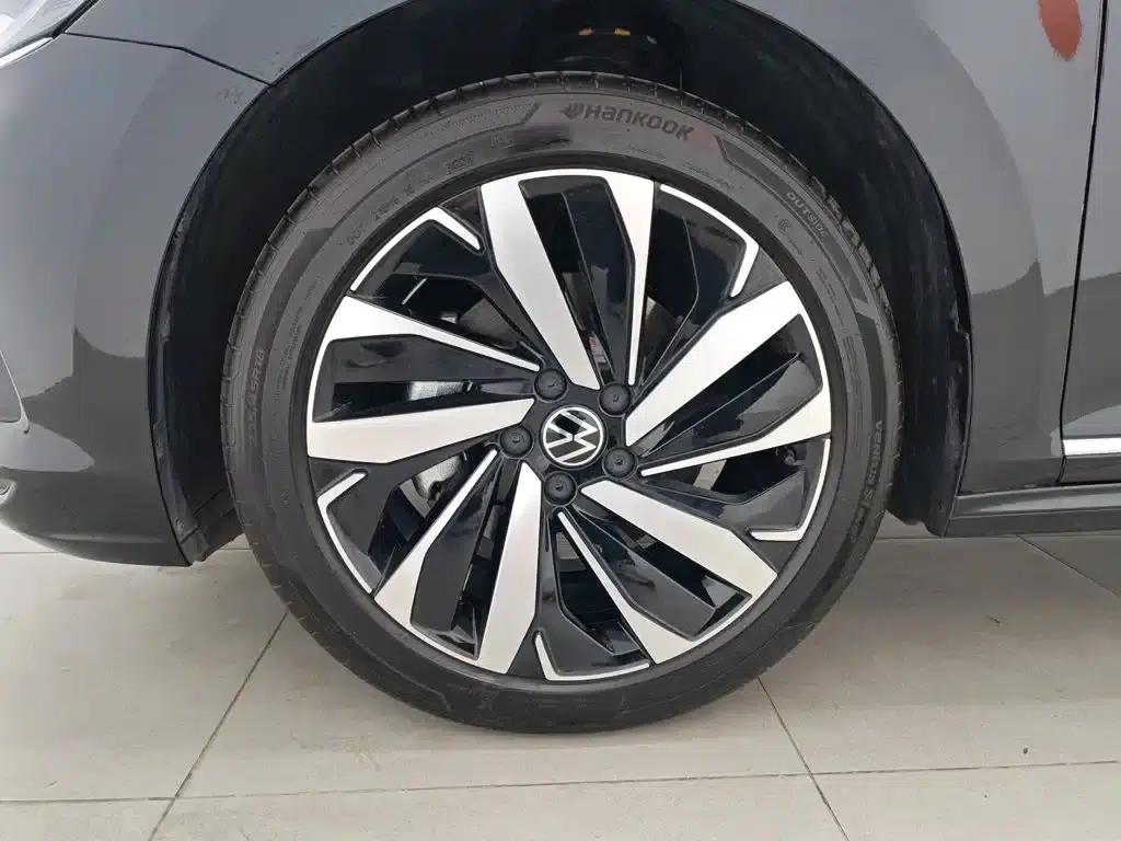 2025 Volkswagen Passat 330TSI Elite Edition — миниатюра 17