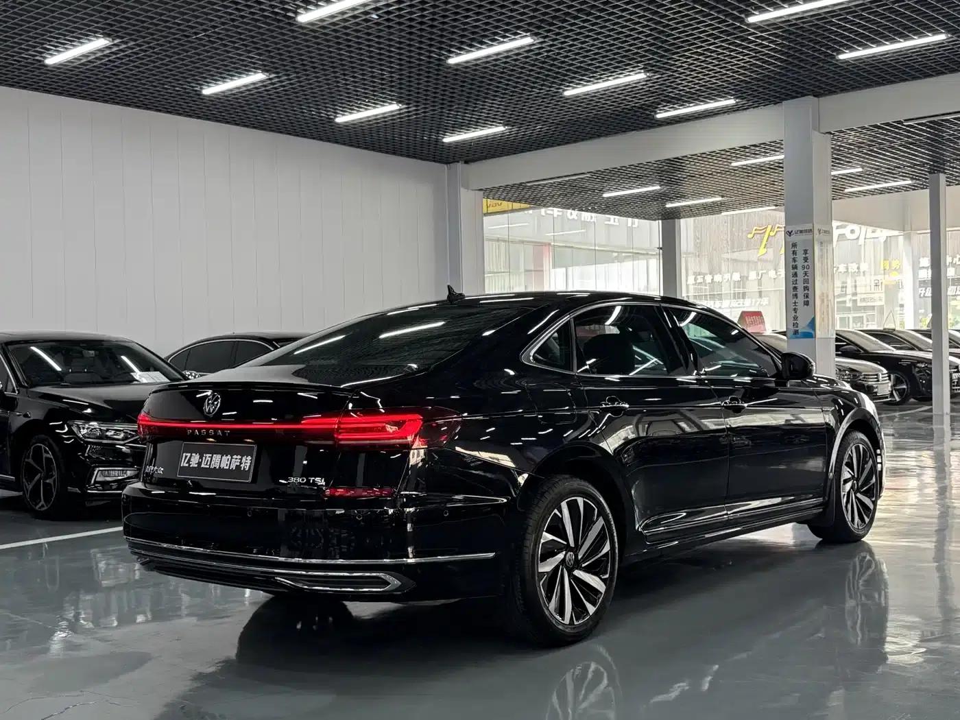 2022 Passat 380TSI Flagship Edition — миниатюра 9