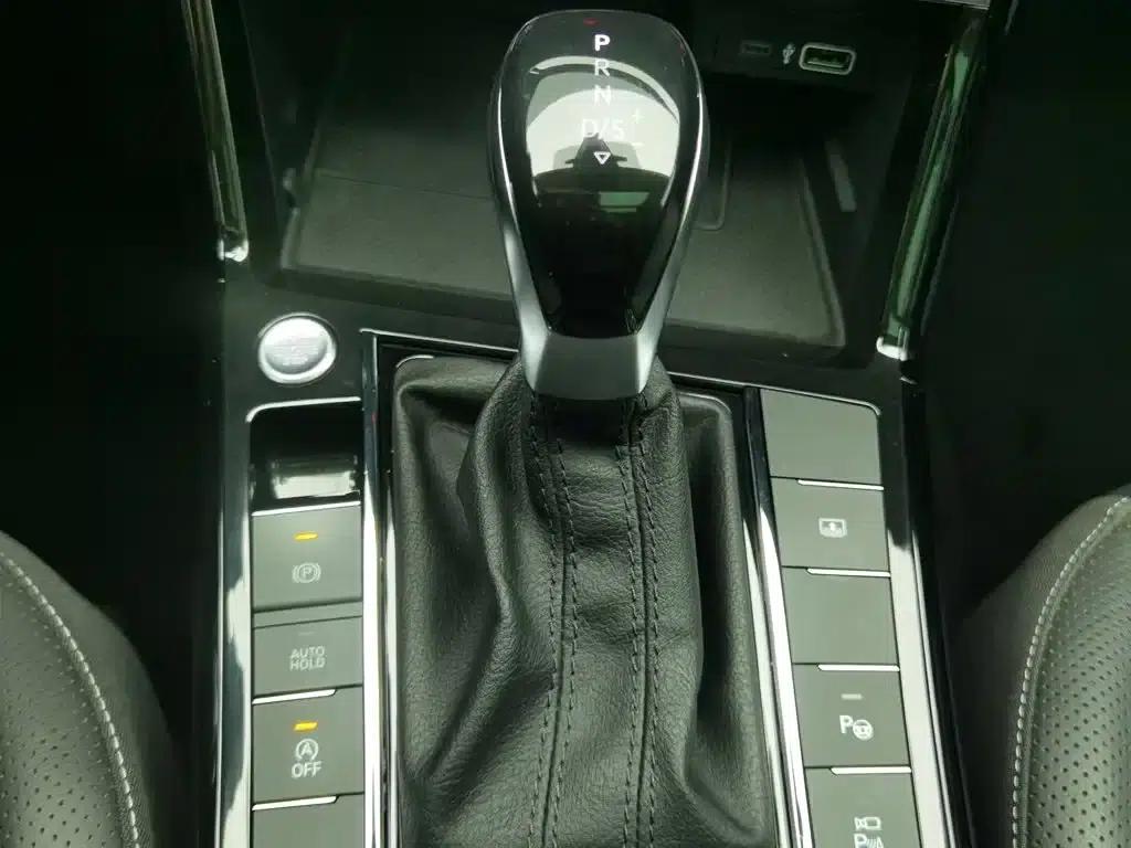2022 Passat 330TSI Premium Edition — миниатюра 13
