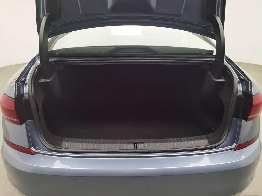 2022 Passat 330TSI Premium Edition — миниатюра 16