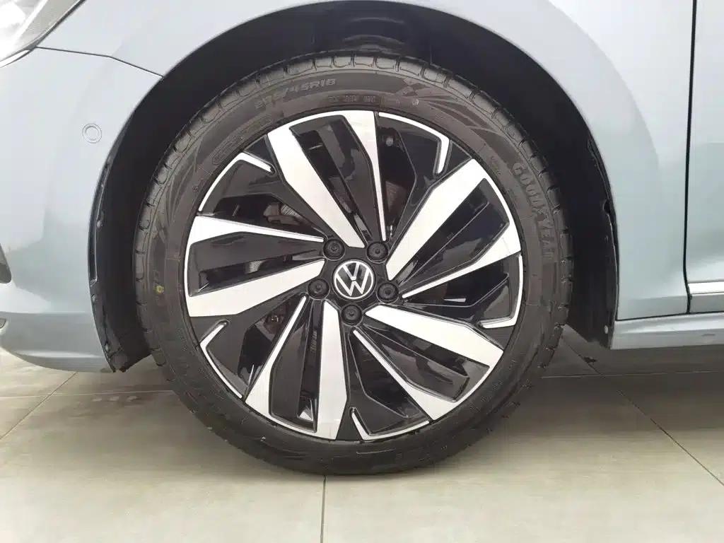 2022 Passat 330TSI Premium Edition — миниатюра 17