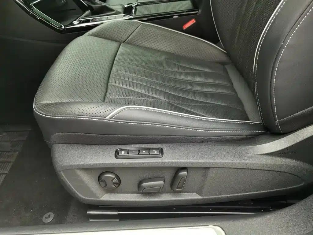 2022 Passat 330TSI Premium Edition — миниатюра 20