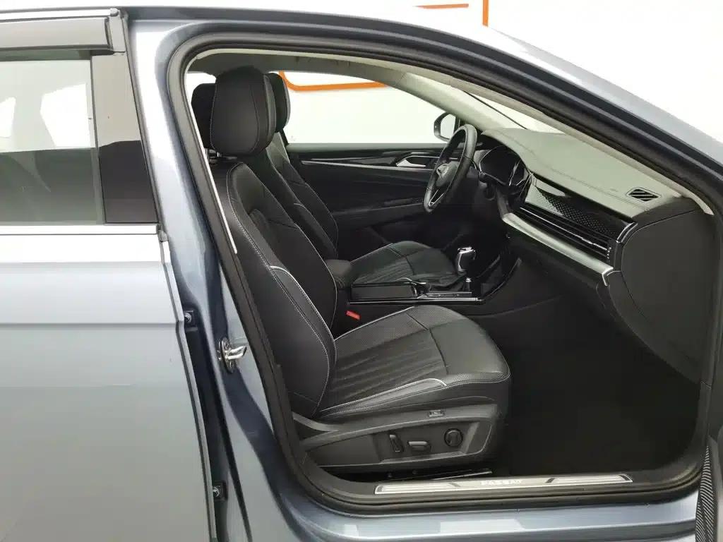 2022 Passat 330TSI Premium Edition — миниатюра 23