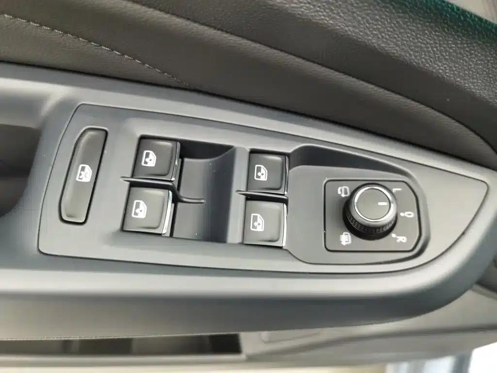 2022 Passat 330TSI Premium Edition — миниатюра 9