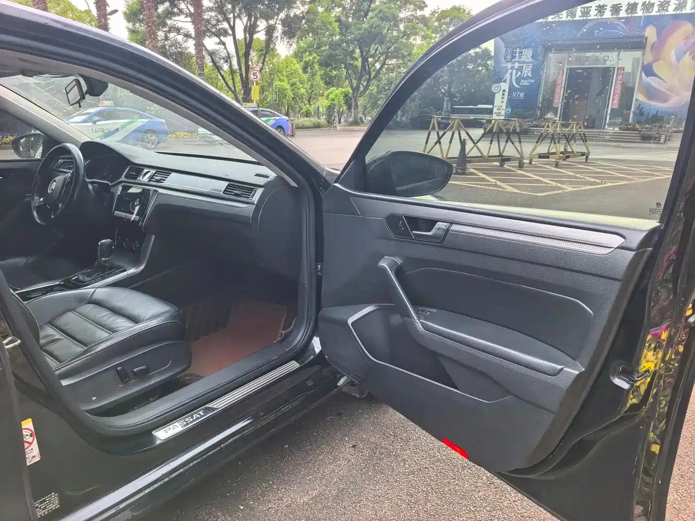 2017 Passat 280TSI DSG Premium Edition — миниатюра 9