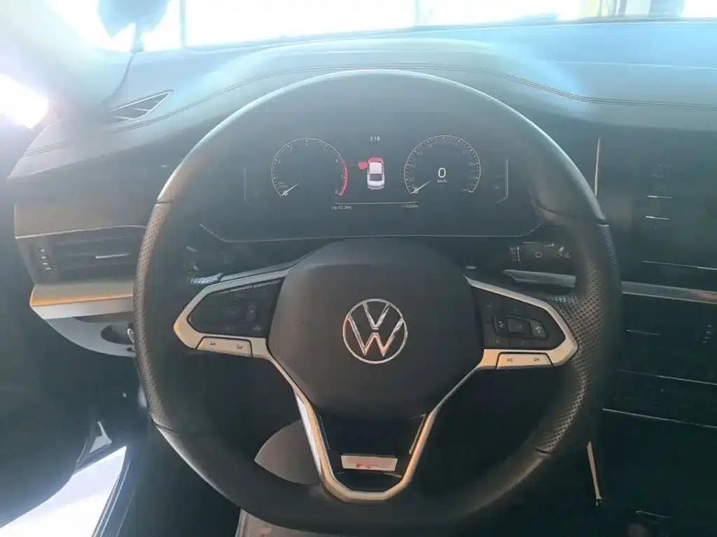 2022 Volkswagen Passat 330TSI Elite Edition — миниатюра 11