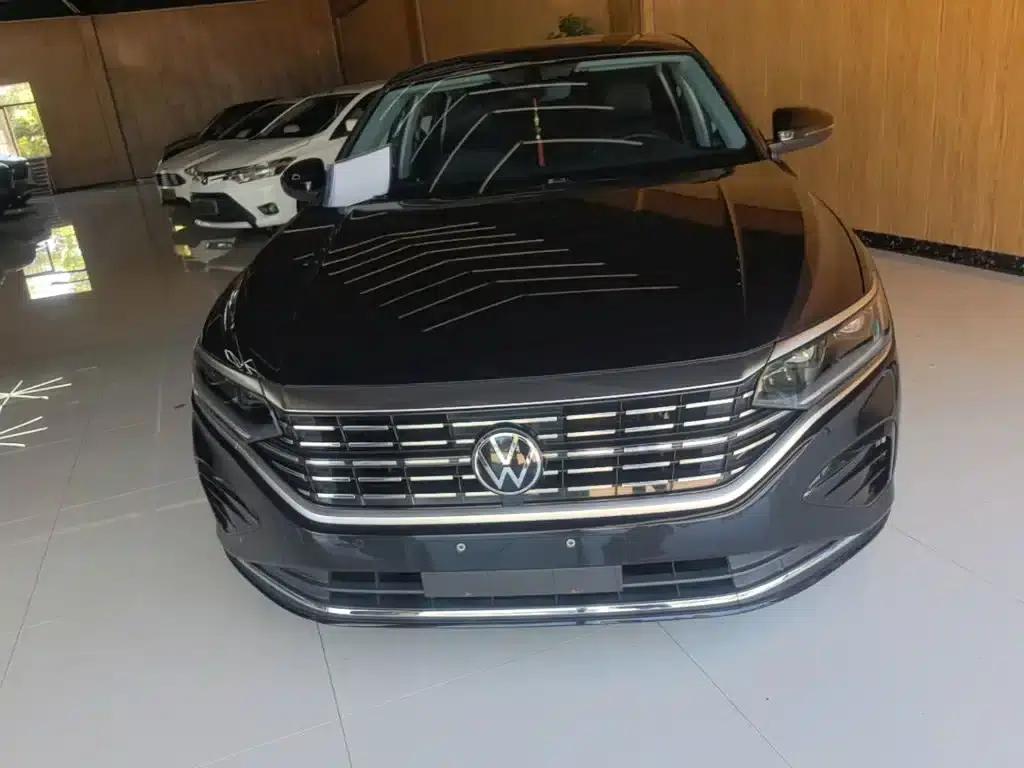 2022 Volkswagen Passat 330TSI Elite Edition — миниатюра 3