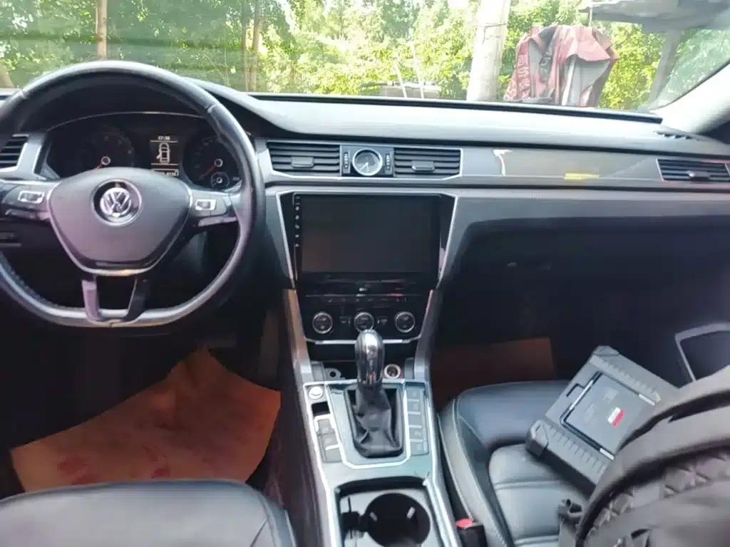 2017 Passat 330TSI DSG Premium Edition — миниатюра 13