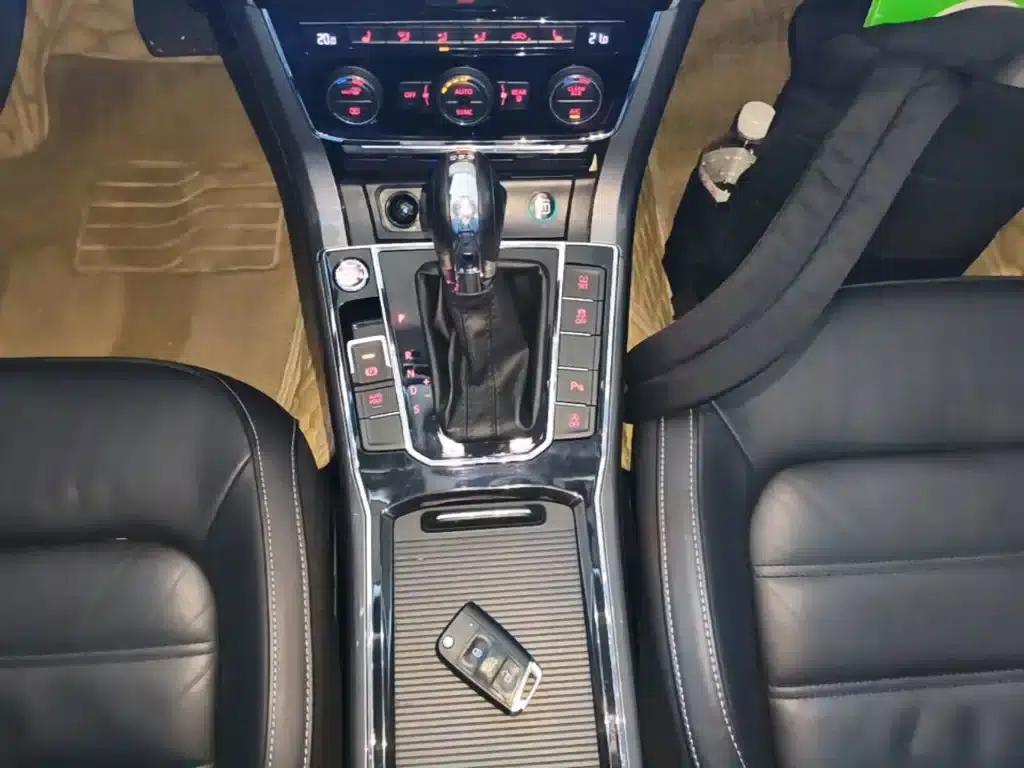 2017 Passat 330TSI DSG Premium Edition — миниатюра 14