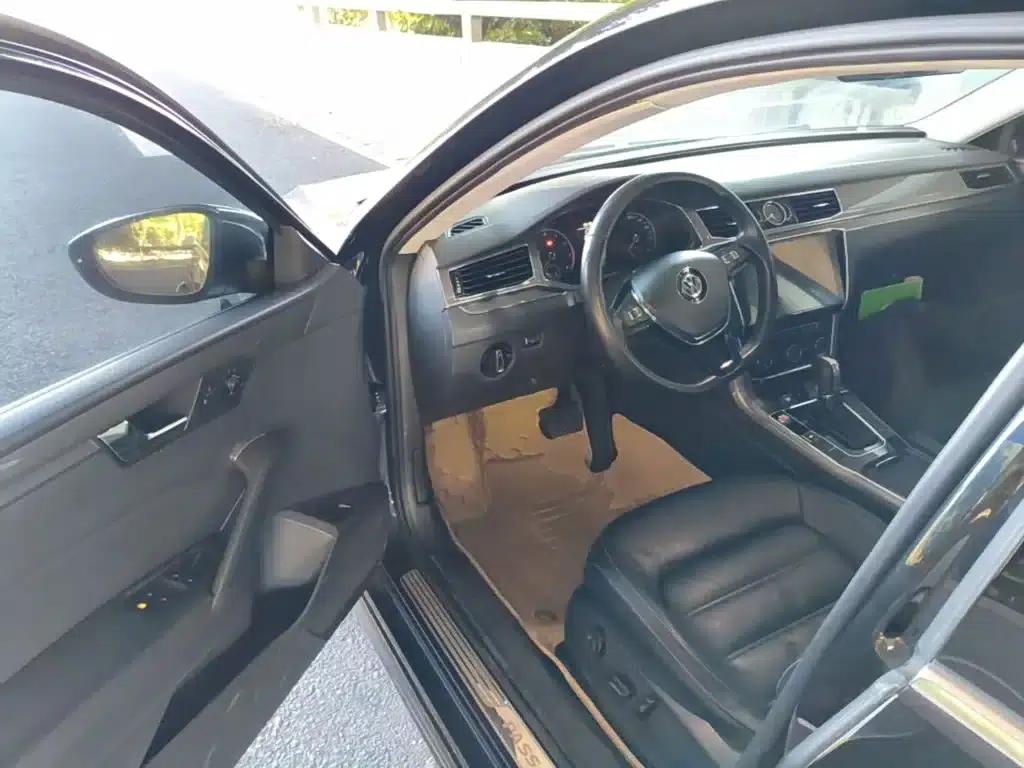 2017 Passat 330TSI DSG Premium Edition — миниатюра 16