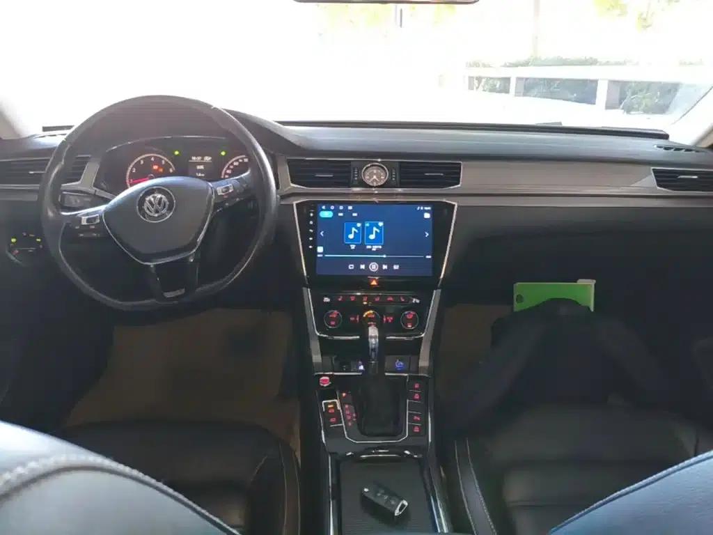 2017 Passat 330TSI DSG Premium Edition — миниатюра 10
