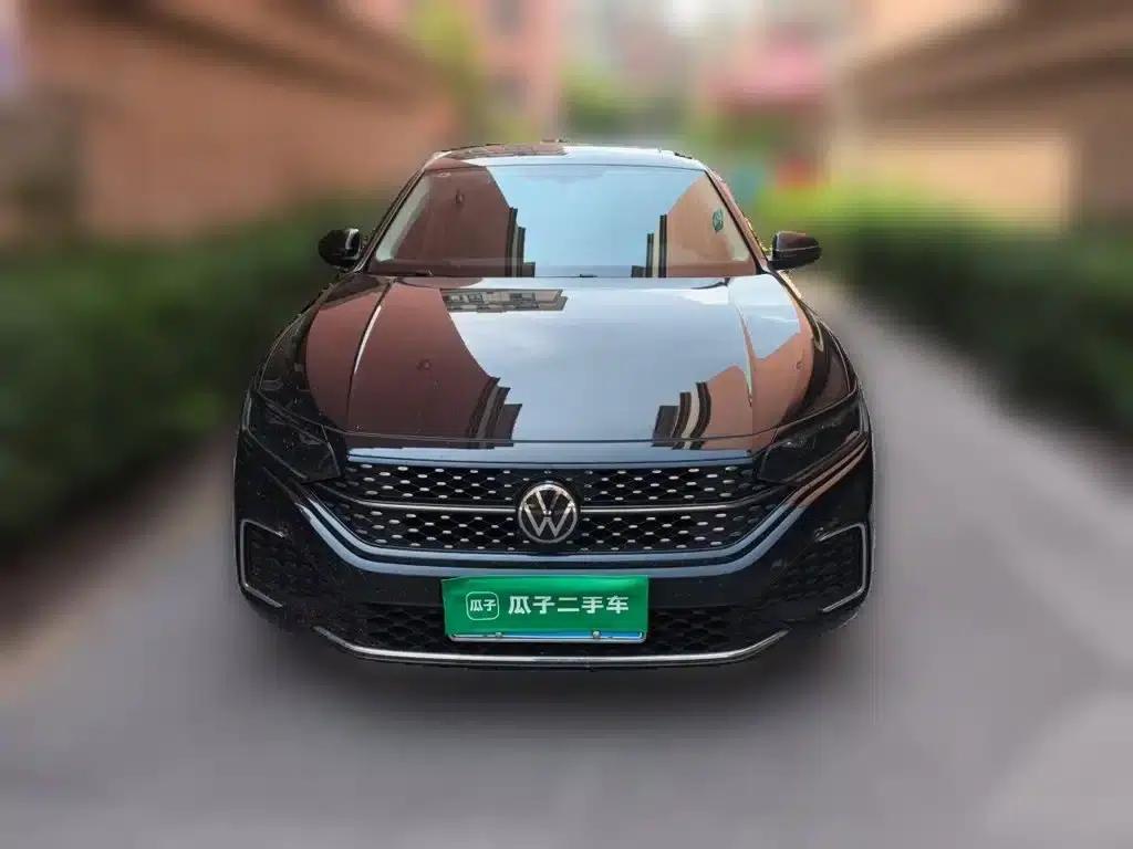 2023 Passat Facelift 330TSI Starry Sky Elite Edition — миниатюра 3