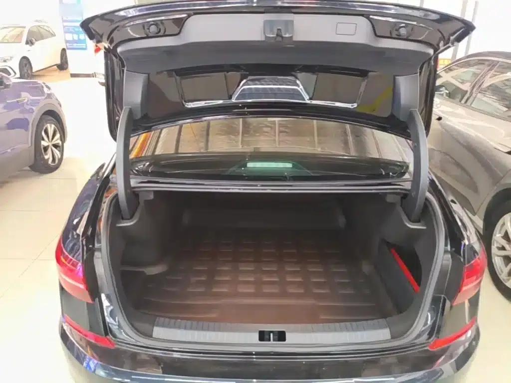 2019 Volkswagen Passat 330TSI Elite Edition (China VI Emission Standard) — миниатюра 19