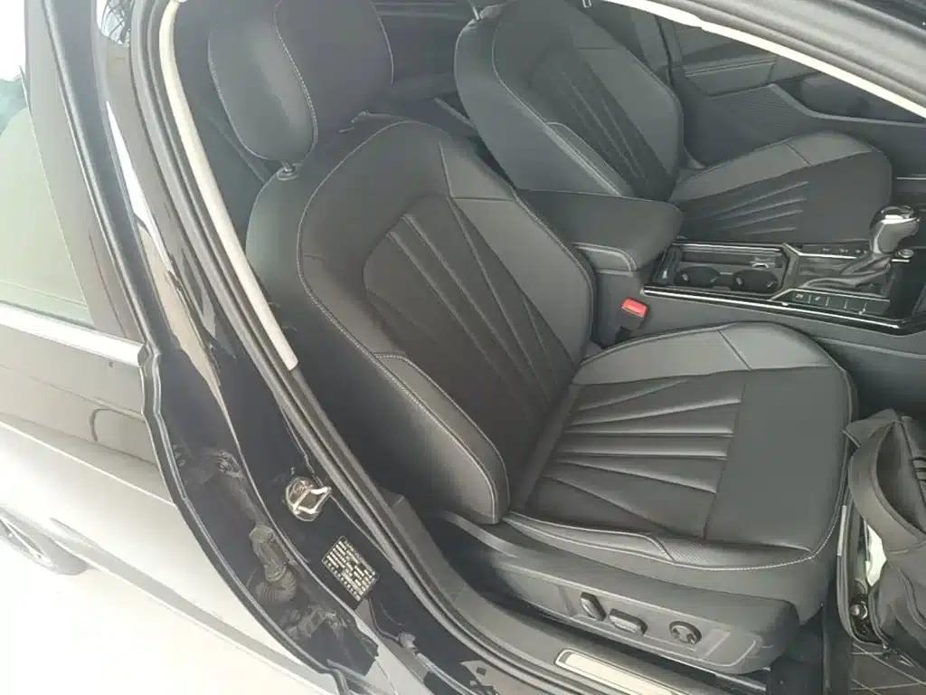 2025 Volkswagen Passat Outstanding Edition 380TSI Starry Sky Dragon Edition — миниатюра 25