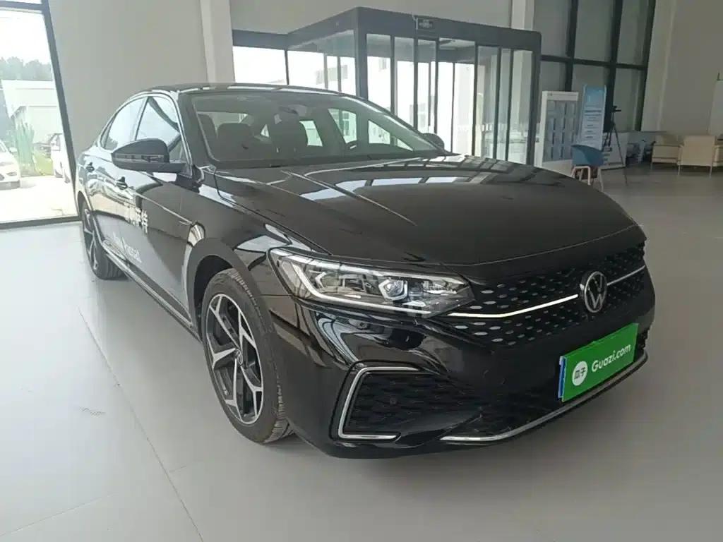 2025 Volkswagen Passat Outstanding Edition 380TSI Starry Sky Dragon Edition — миниатюра 4