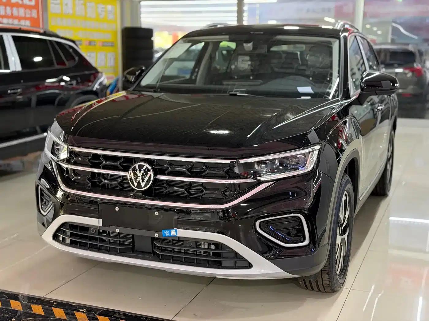 Tayron 2026 Model 30 Million Unit Selection Edition 300TSI — миниатюра 1