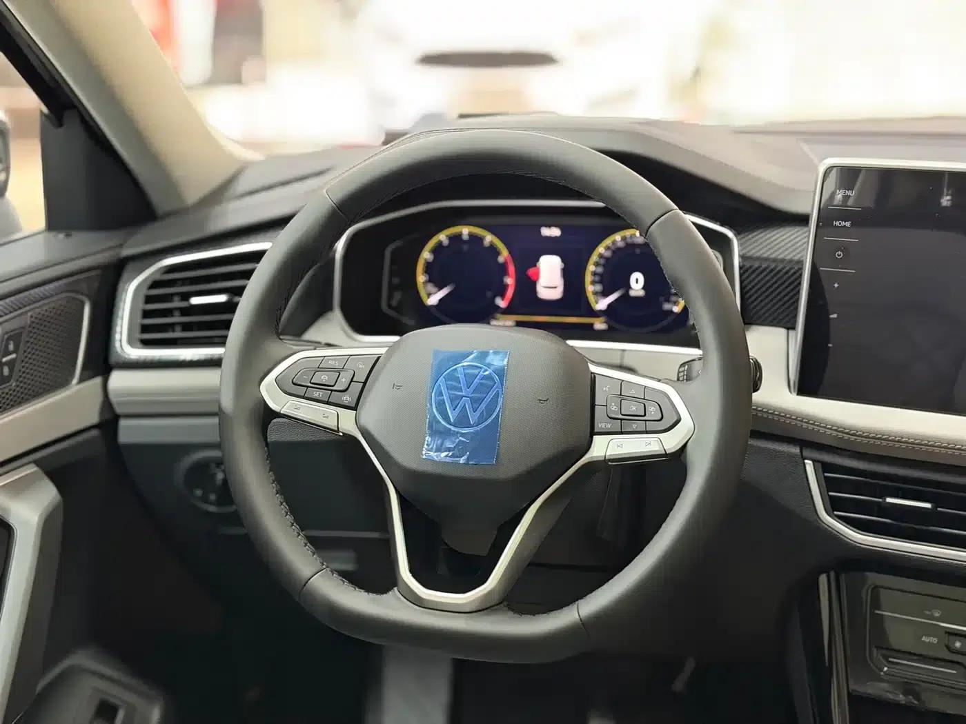 Tayron 2026 Model 30 Million Unit Selection Edition 300TSI — миниатюра 7