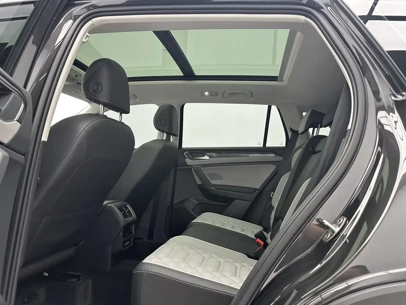 Tayron 2023 280TSI 2WD Luxury Plus Advanced Edition — миниатюра 6