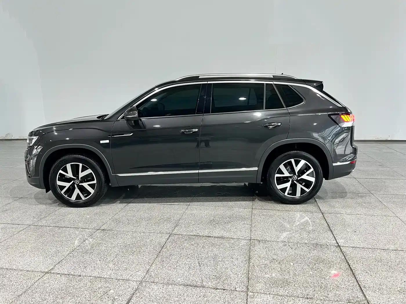Tayron 2024 330TSI 2WD Luxury Plus Advanced Edition — миниатюра 2