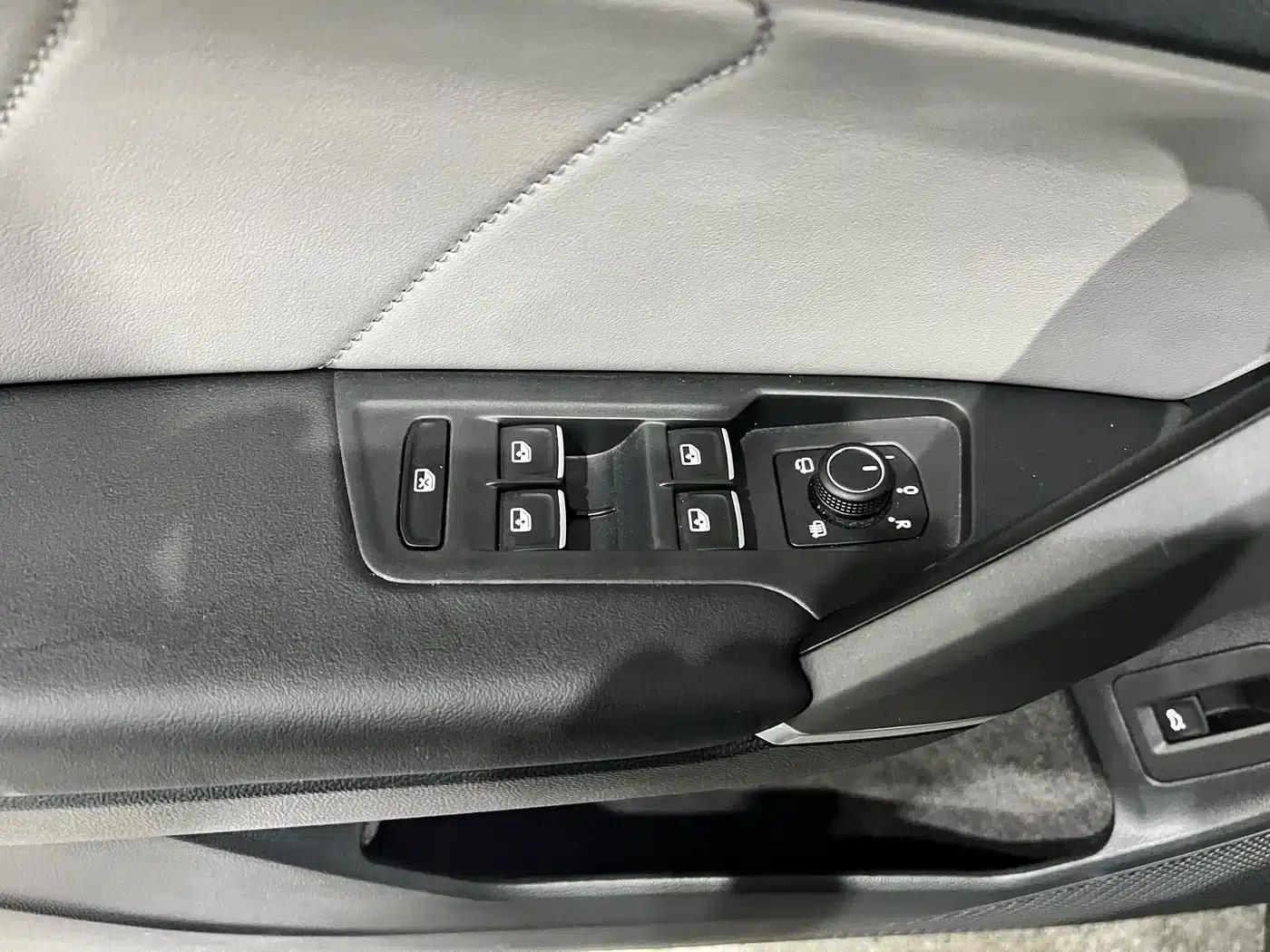 Tayron 2024 330TSI 2WD Luxury Plus Advanced Edition — миниатюра 19