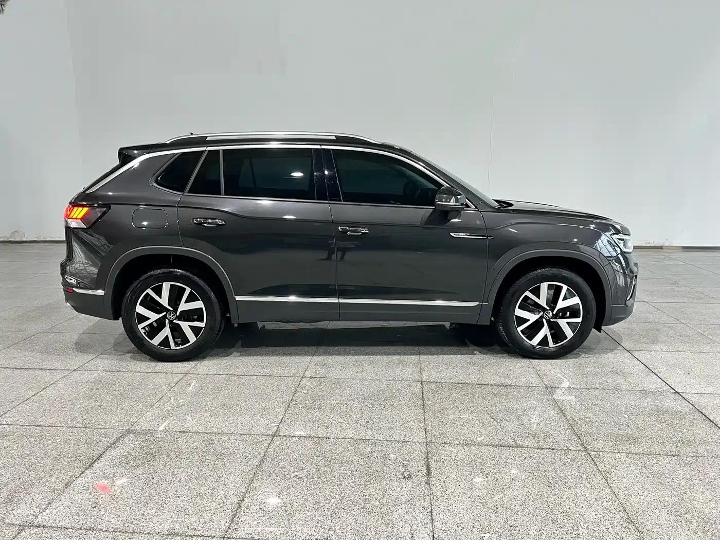 Tayron 2024 330TSI 2WD Luxury Plus Advanced Edition — миниатюра 3