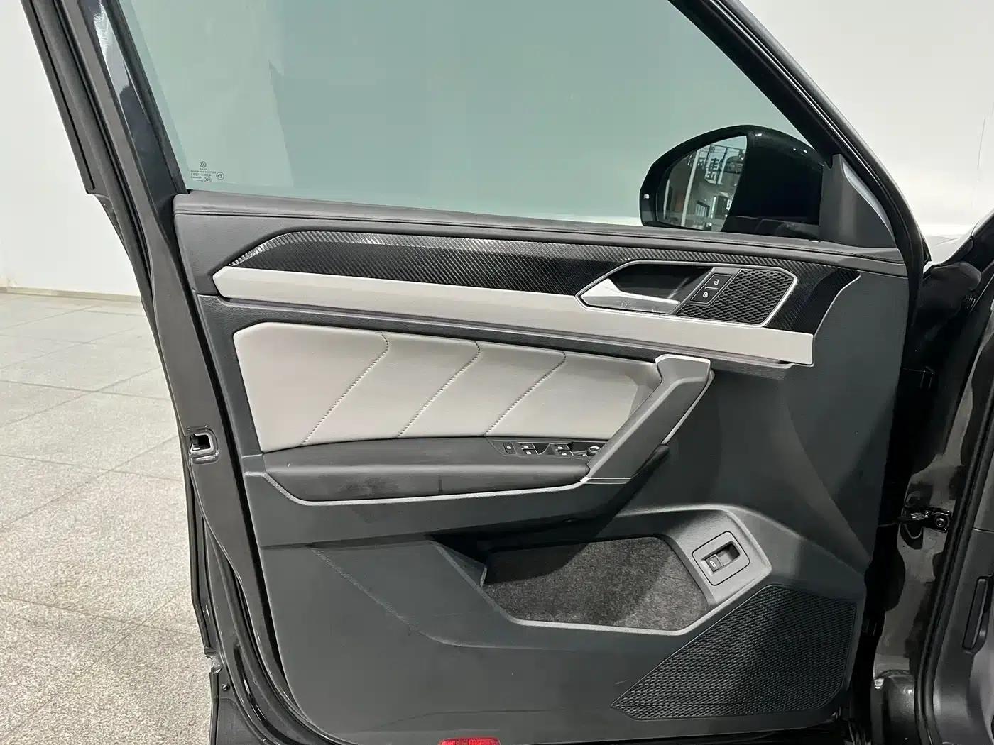 Tayron 2024 330TSI 2WD Luxury Plus Advanced Edition — миниатюра 21