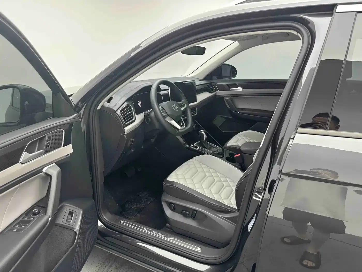 Tayron 2023 280TSI 2WD Luxury Plus Advanced Edition — миниатюра 9