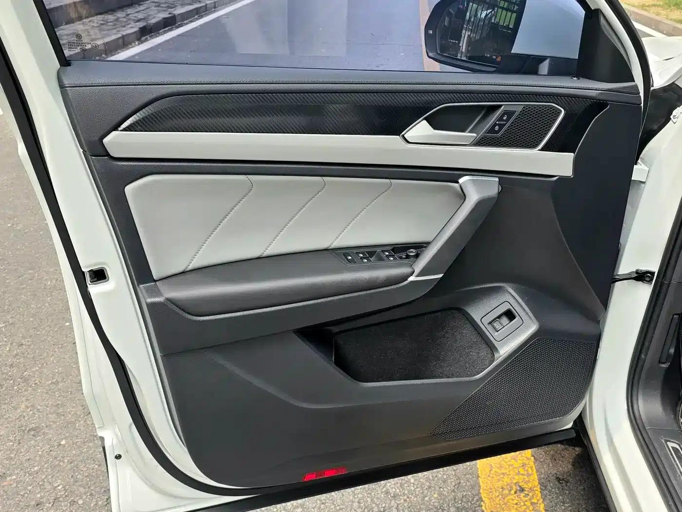 Tayron 2023 330TSI 2WD Luxury Plus Advanced Edition — миниатюра 14