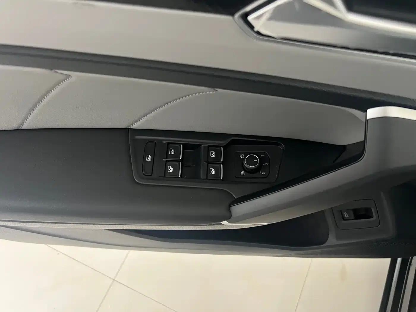 Tayron 2023 280TSI 2WD Luxury Plus Advanced Edition — миниатюра 8