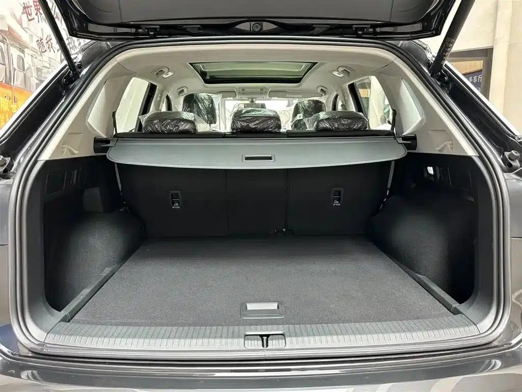 Tayron 2025 Popular Edition 300TSI — миниатюра 8