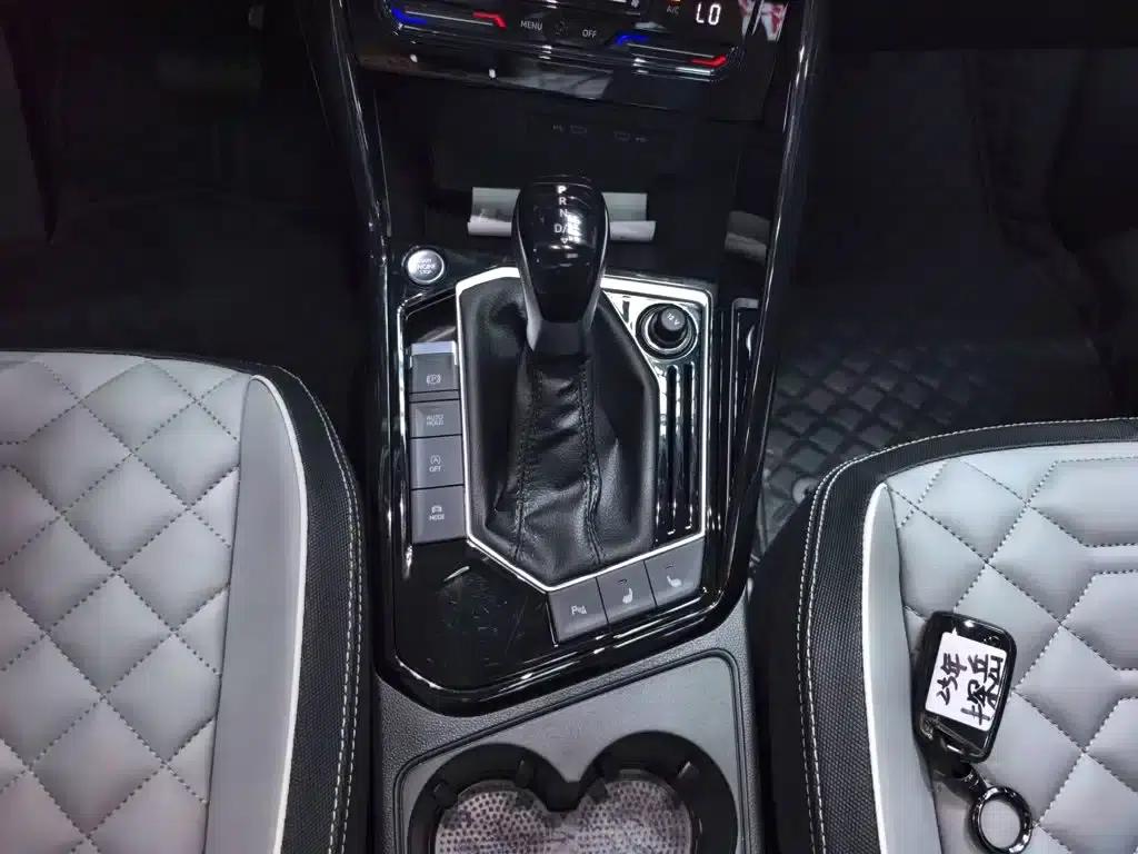 Tayron 2025 Popular Edition 300TSI — миниатюра 13