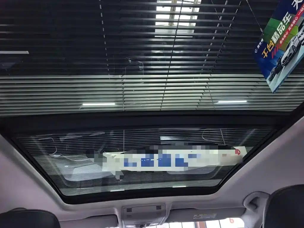Tayron 2025 Popular Edition 300TSI — миниатюра 15