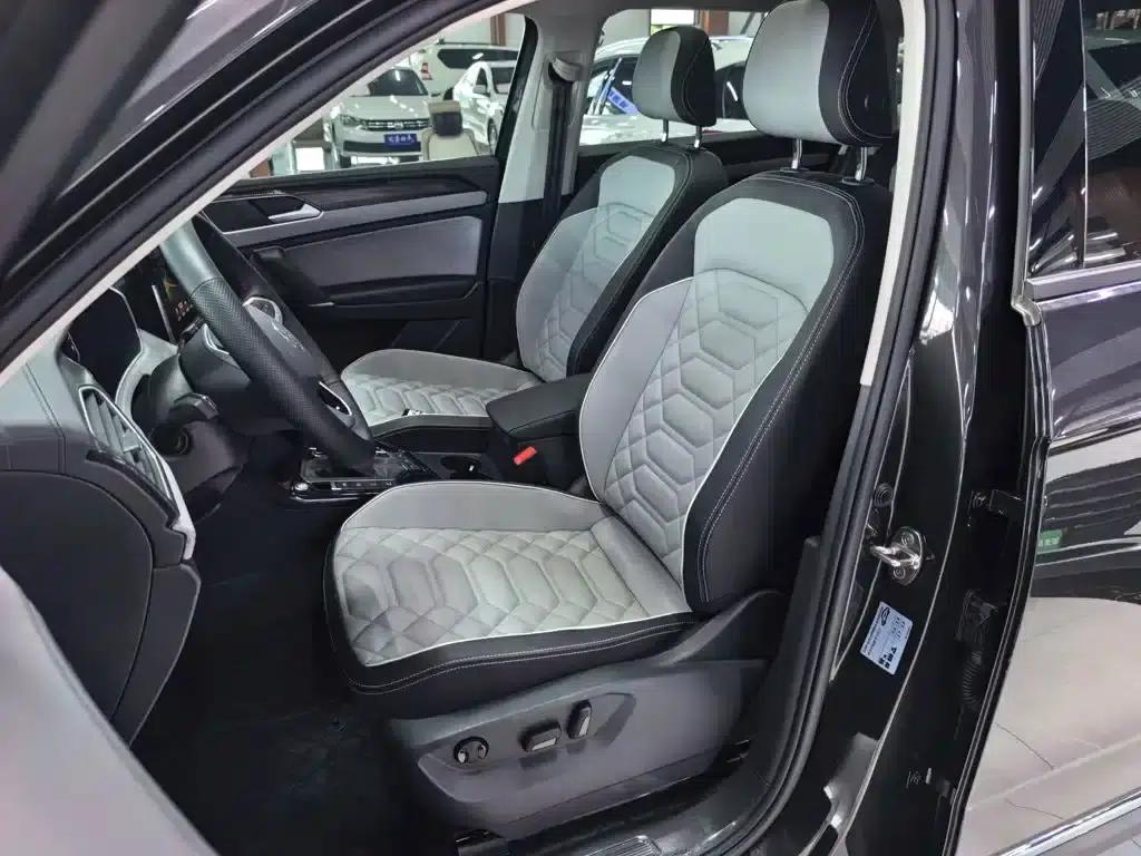 Tayron 2025 Popular Edition 300TSI — миниатюра 10