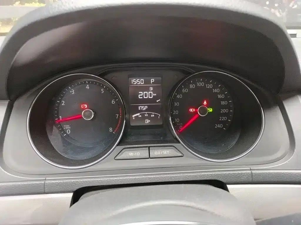2015 Volkswagen Lavida 1.6L Automatic Comfort Edition — миниатюра 12