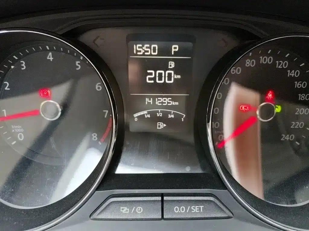 2015 Volkswagen Lavida 1.6L Automatic Comfort Edition — миниатюра 13