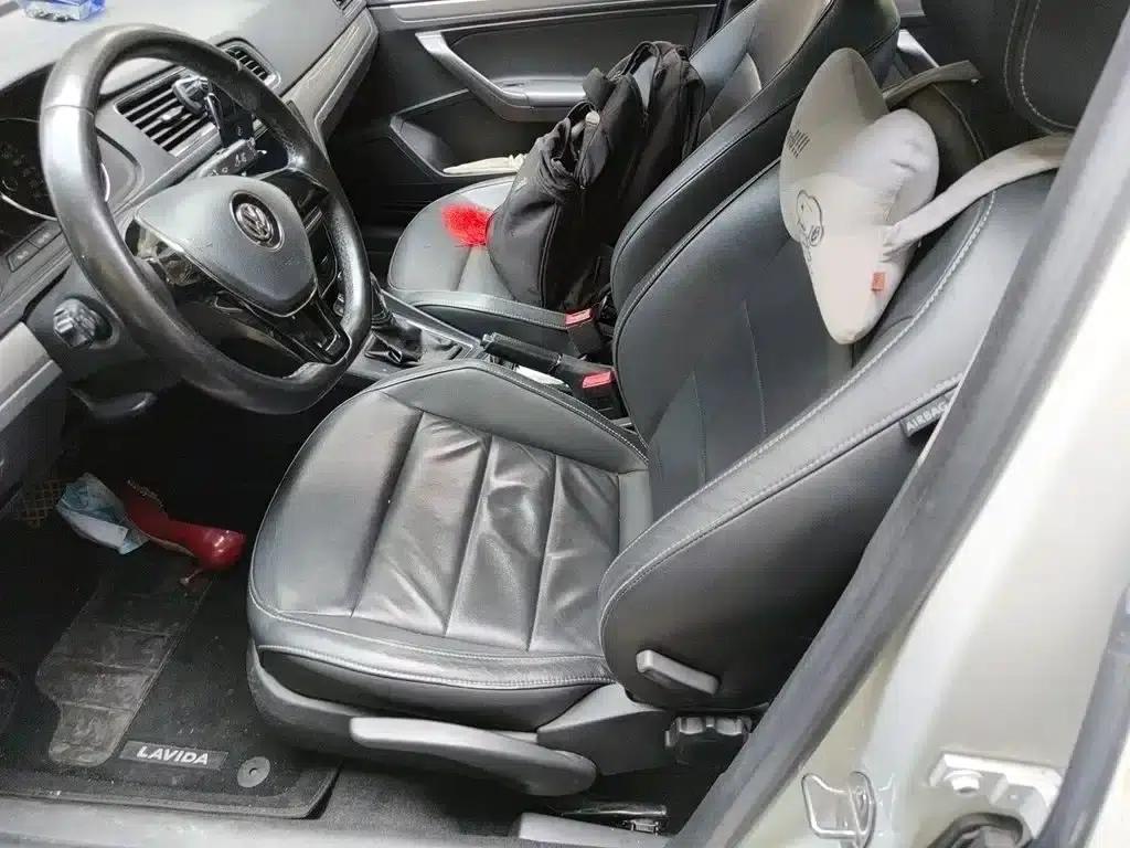2015 Volkswagen Lavida 1.6L Automatic Comfort Edition — миниатюра 16