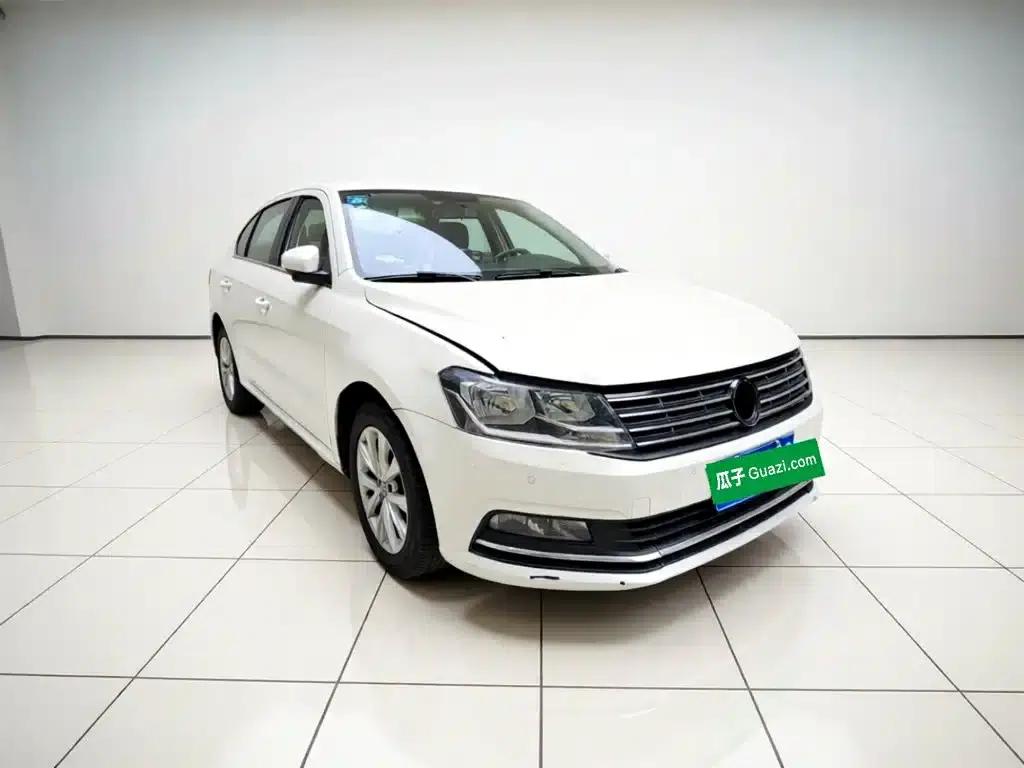 2015 Volkswagen Lavida 1.6L Automatic Comfort Edition — миниатюра 3