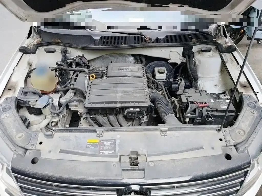 2015 Volkswagen Lavida 1.6L Automatic Comfort Edition — миниатюра 21