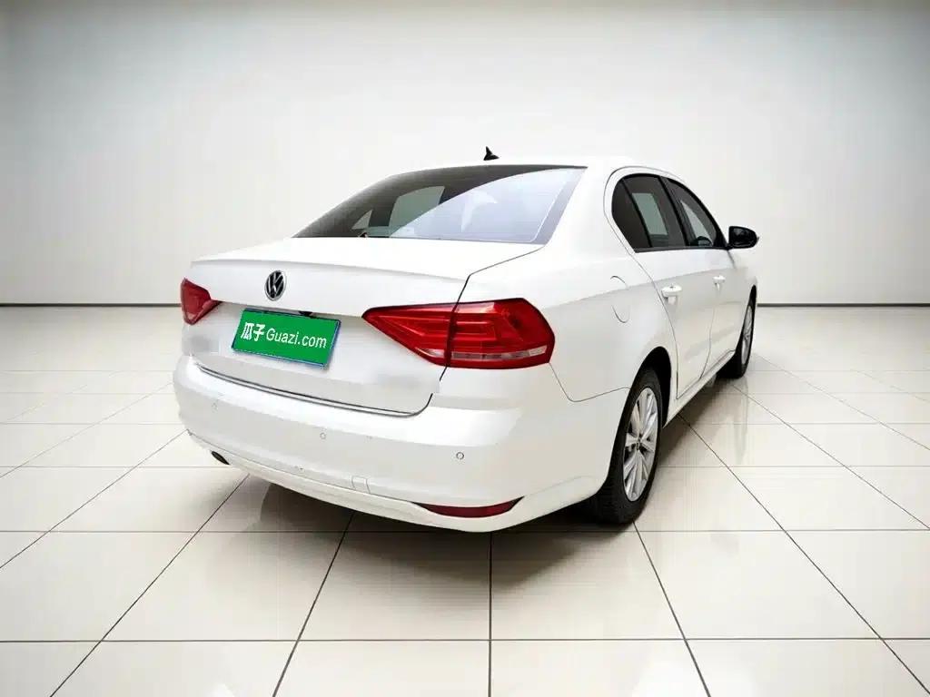 2015 Volkswagen Lavida 1.6L Automatic Comfort Edition — миниатюра 6