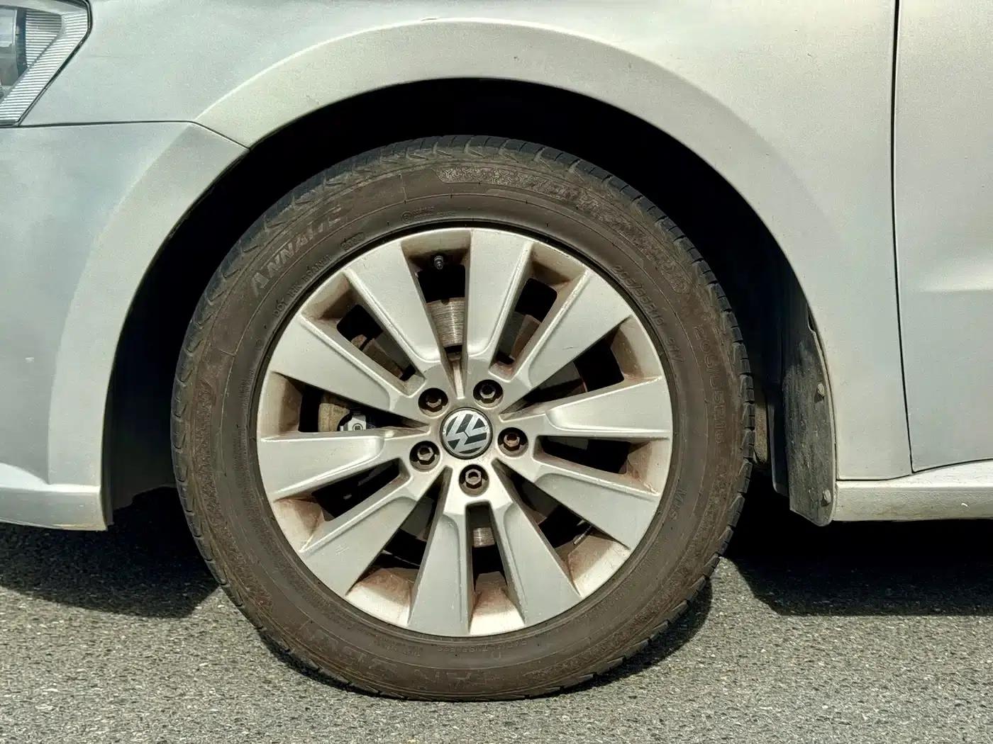 2013 Volkswagen Lavida 1.4TSI DSG Comfort Edition — миниатюра 5