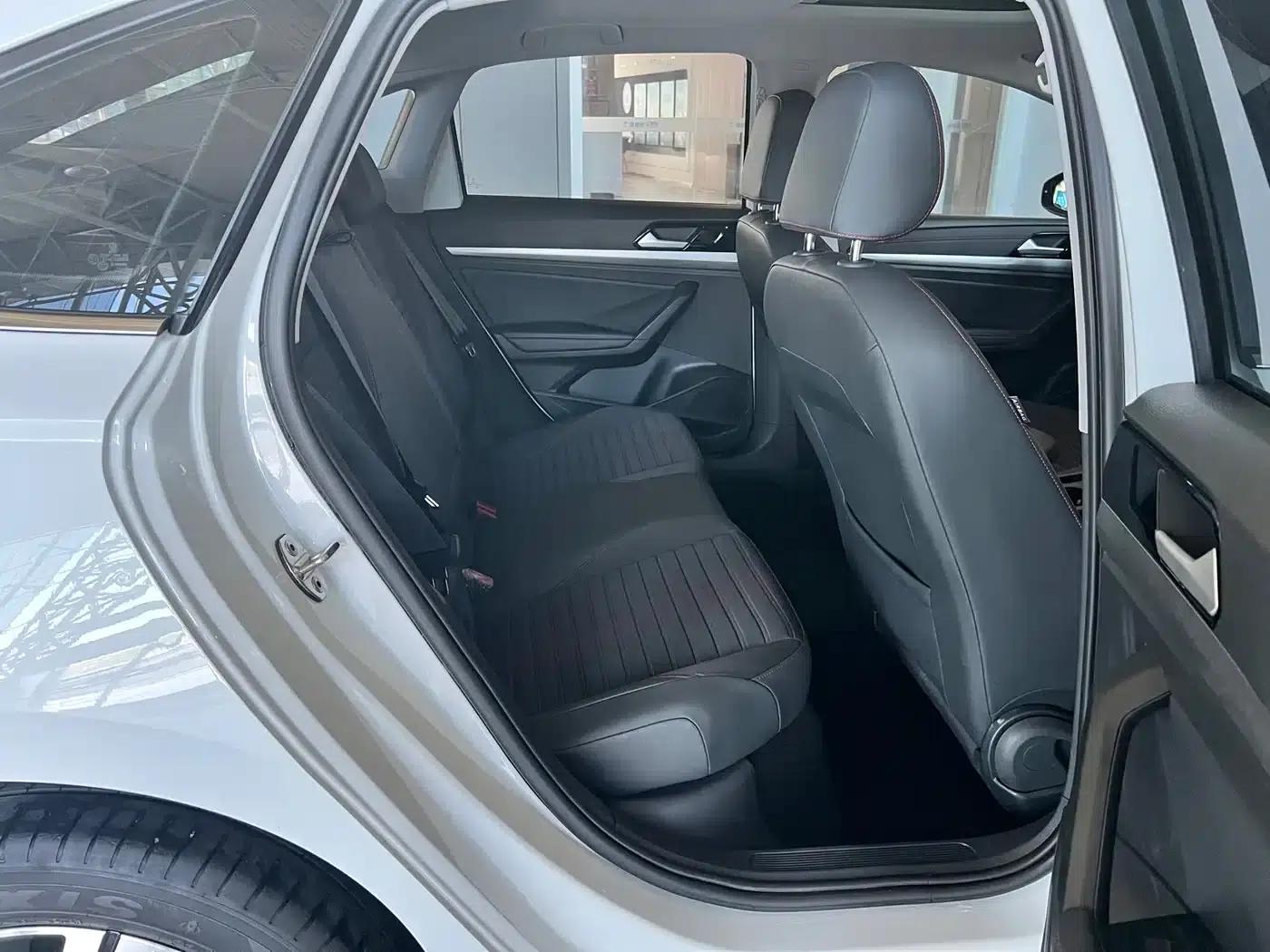 2023 Volkswagen Lavida 300TSI DSG Starry Sky Edition — миниатюра 11