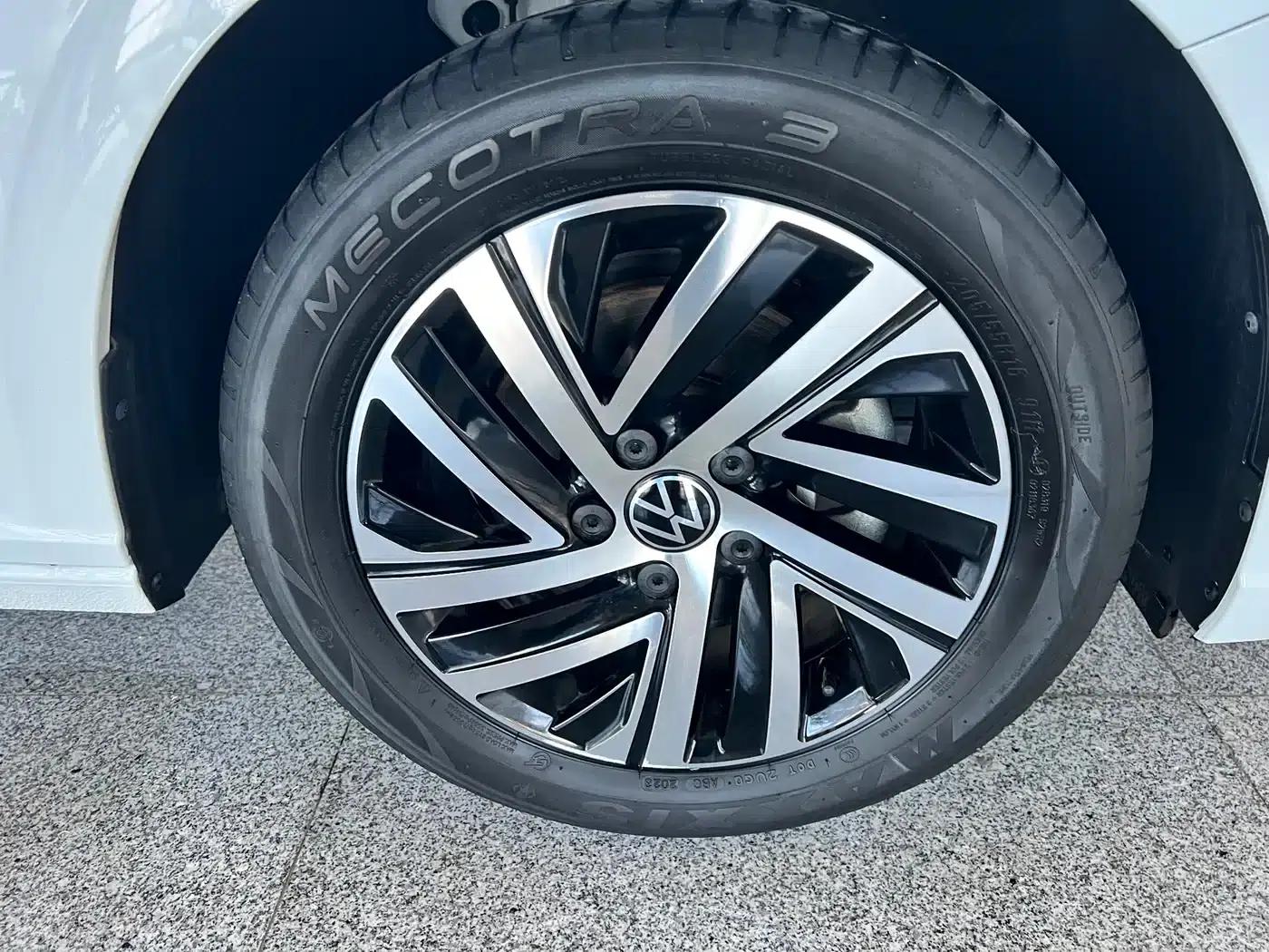 2023 Volkswagen Lavida 300TSI DSG Starry Sky Edition — миниатюра 13