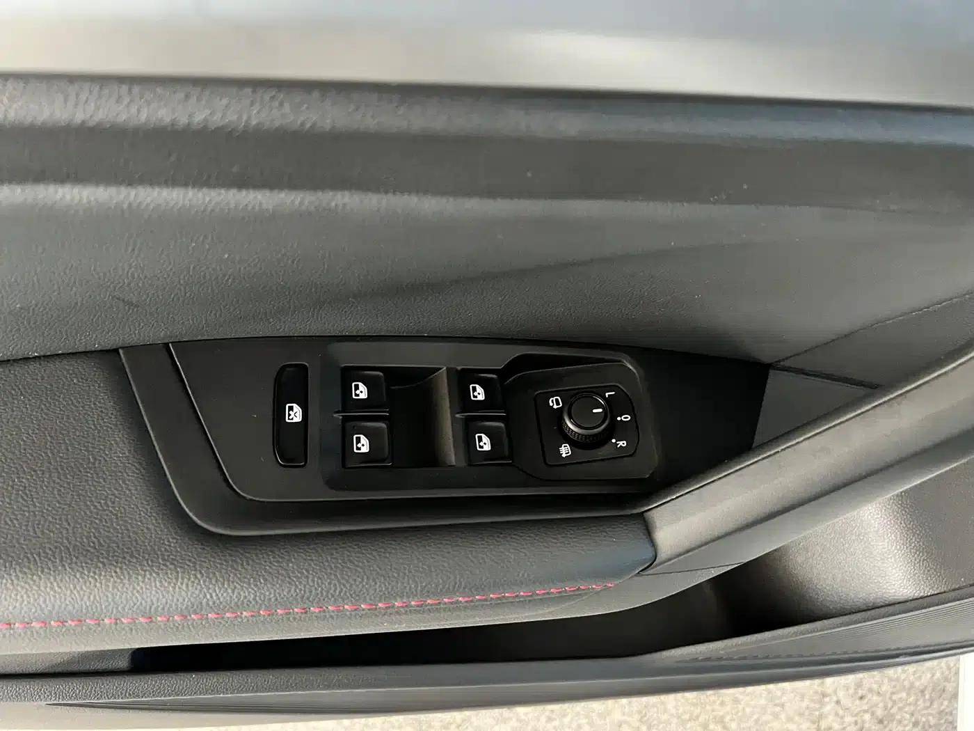 2023 Volkswagen Lavida 300TSI DSG Starry Sky Edition — миниатюра 21