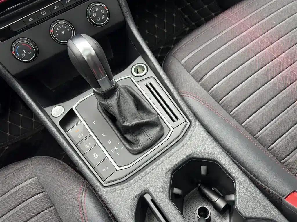 2024 Volkswagen Lavida 300TSI DSG Starry Sky Edition — миниатюра 15