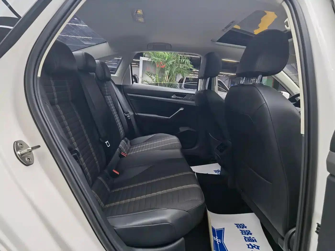 2021 Volkswagen Lavida 1.5L Automatic Vision Edition — миниатюра 9
