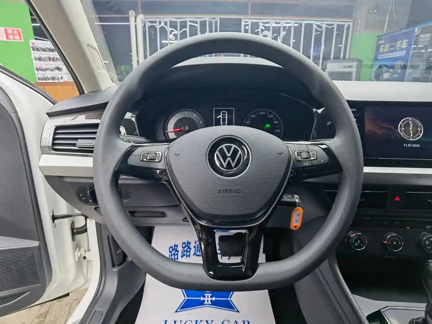2021 Volkswagen Lavida 1.5L Automatic Vision Edition — миниатюра 10