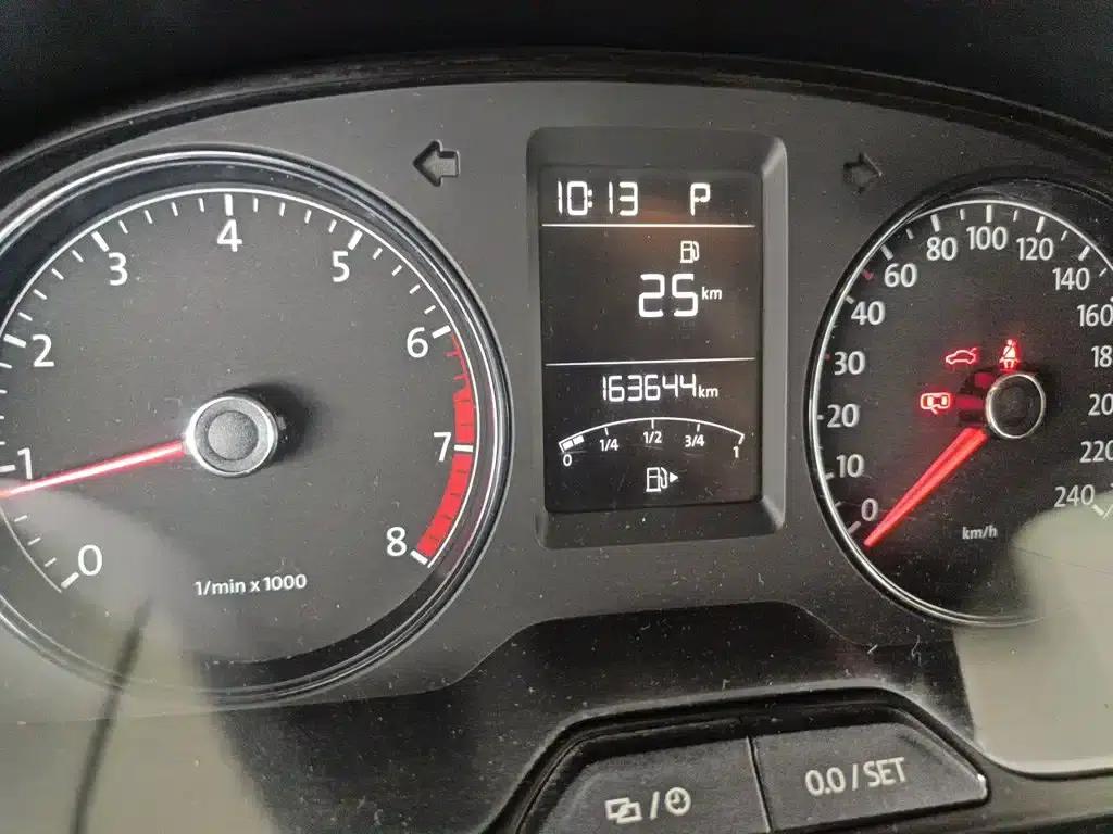 2013 Volkswagen Lavida Classic Facelift 1.6L Automatic Fashion Edition — миниатюра 13